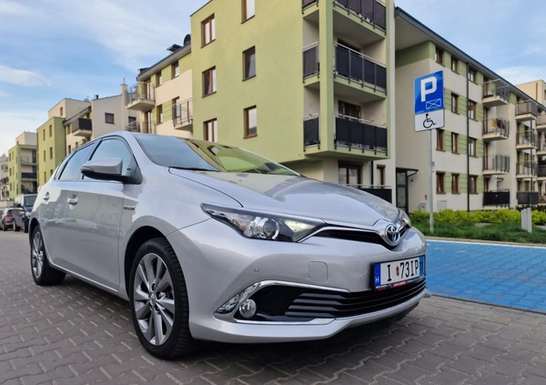 Toyota Auris cena 51900 przebieg: 130000, rok produkcji 2015 z Kraków małe 631